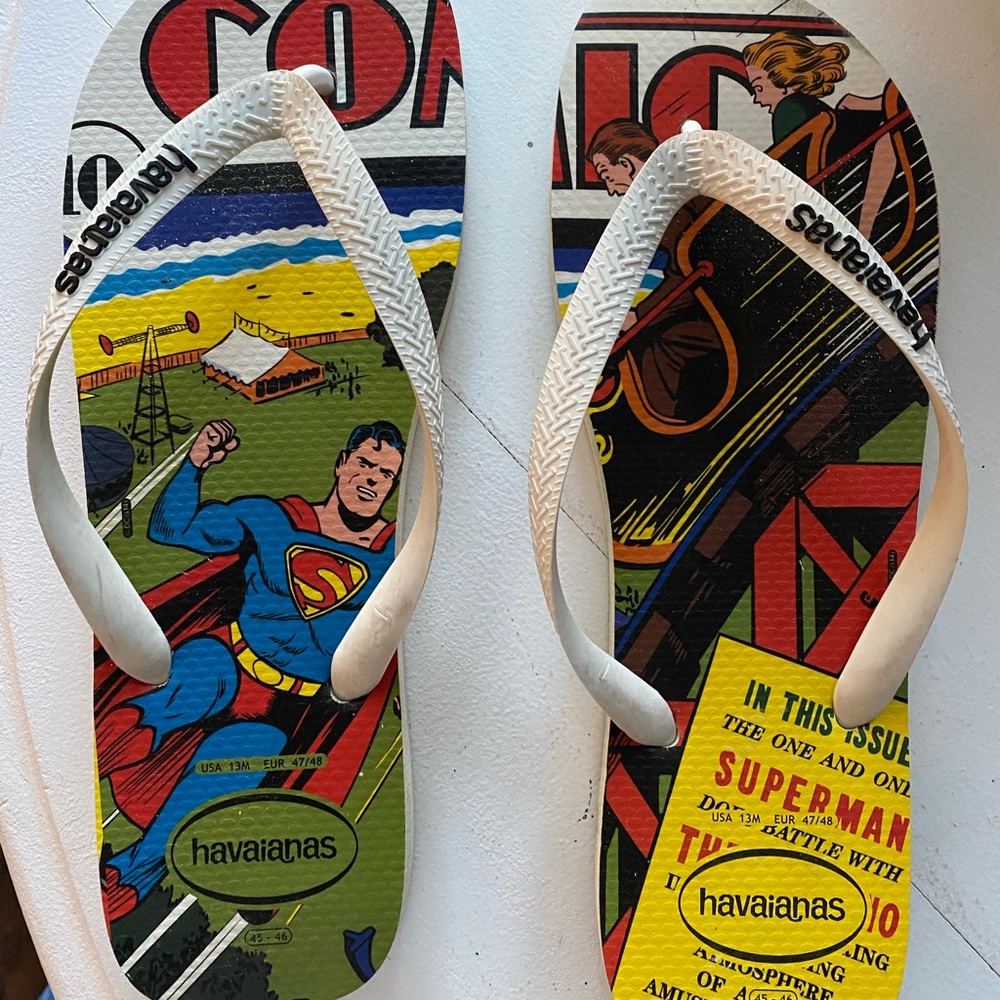 Men's Superman Havanaianas size 13